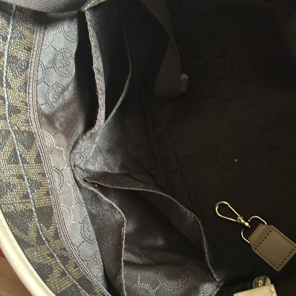 Michael Kors Large Leather Diaper Bag - Picture 11 of 17